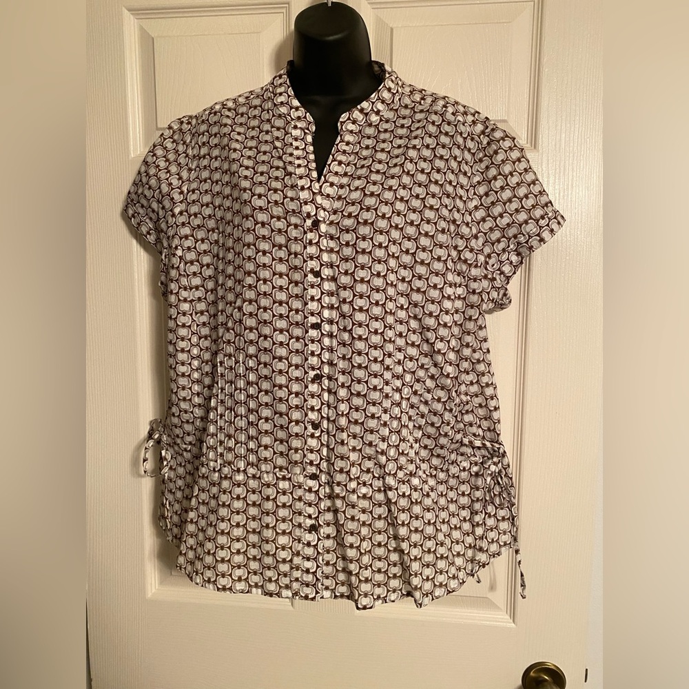 Cato Brown and White Cap Sleeve Blouse with Mandarin Collar